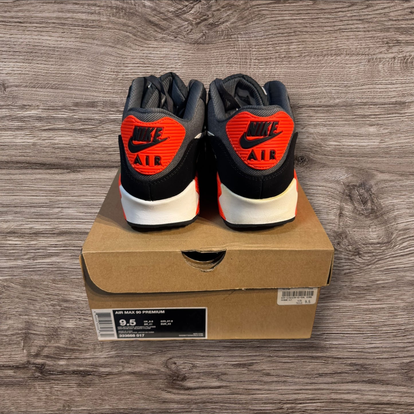 Nike Air Max 90 Dark Grey Crimson Size 9.5 (333888 017)