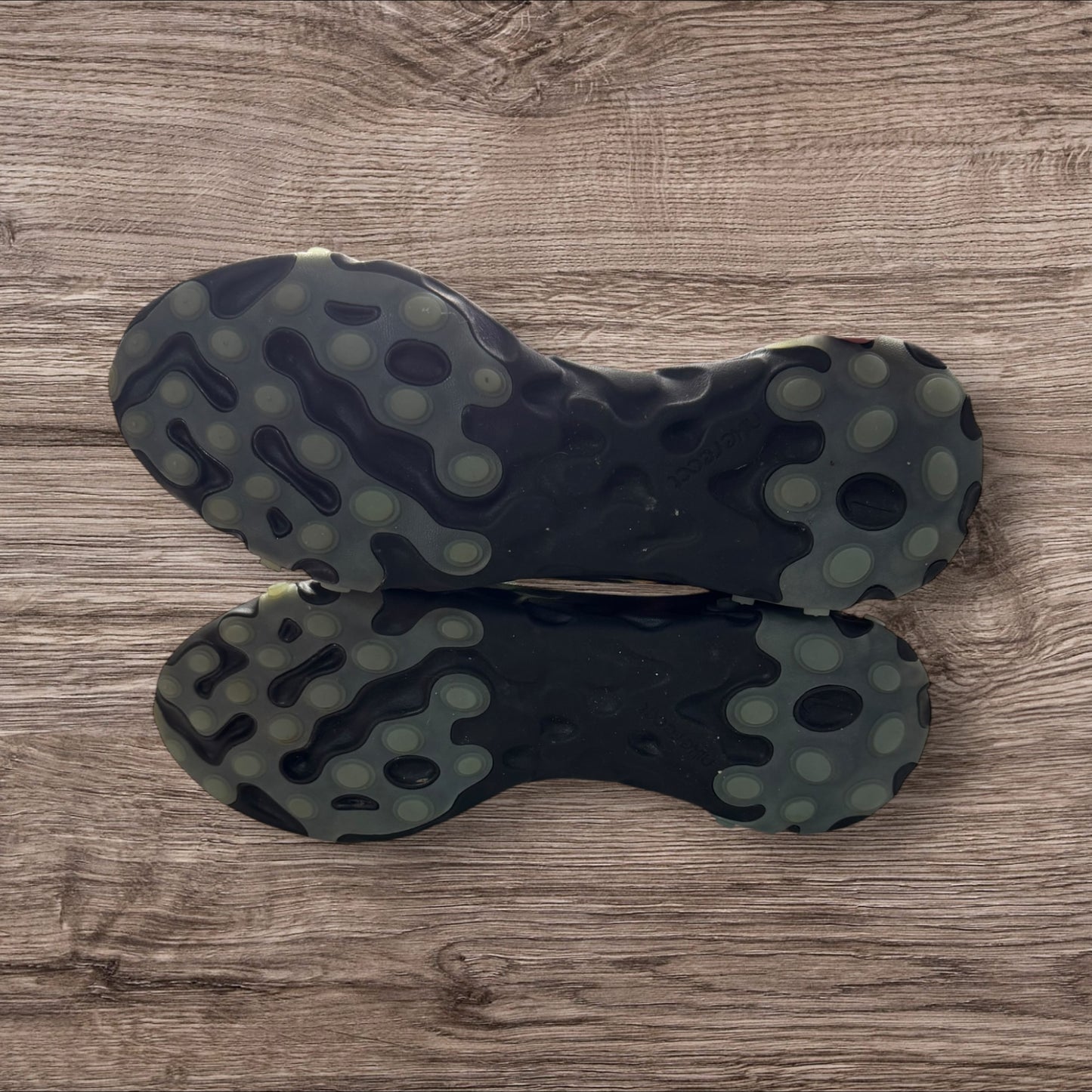 Nike React Element Hyper Fusion Size 9.5 (AQ1090-700)