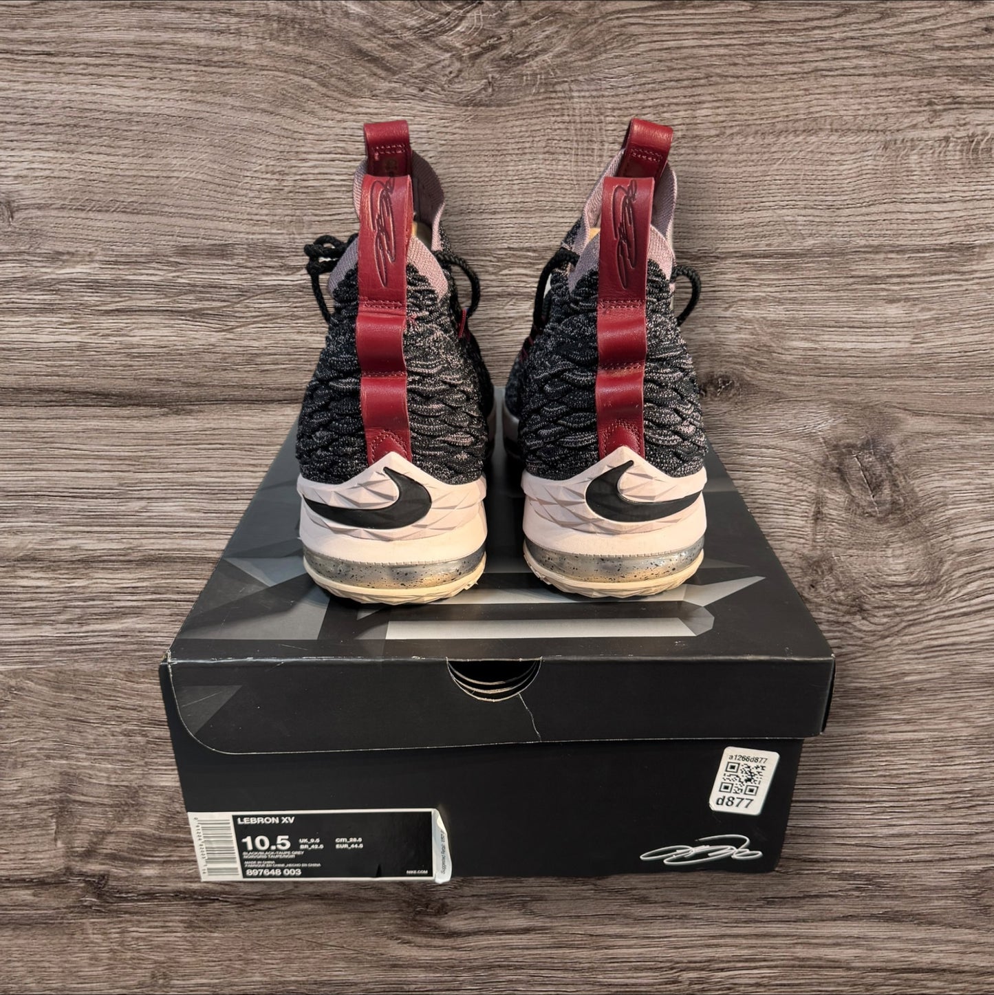 Nike LeBron 15 Pride of Ohio Size 10.5 (897648-003)