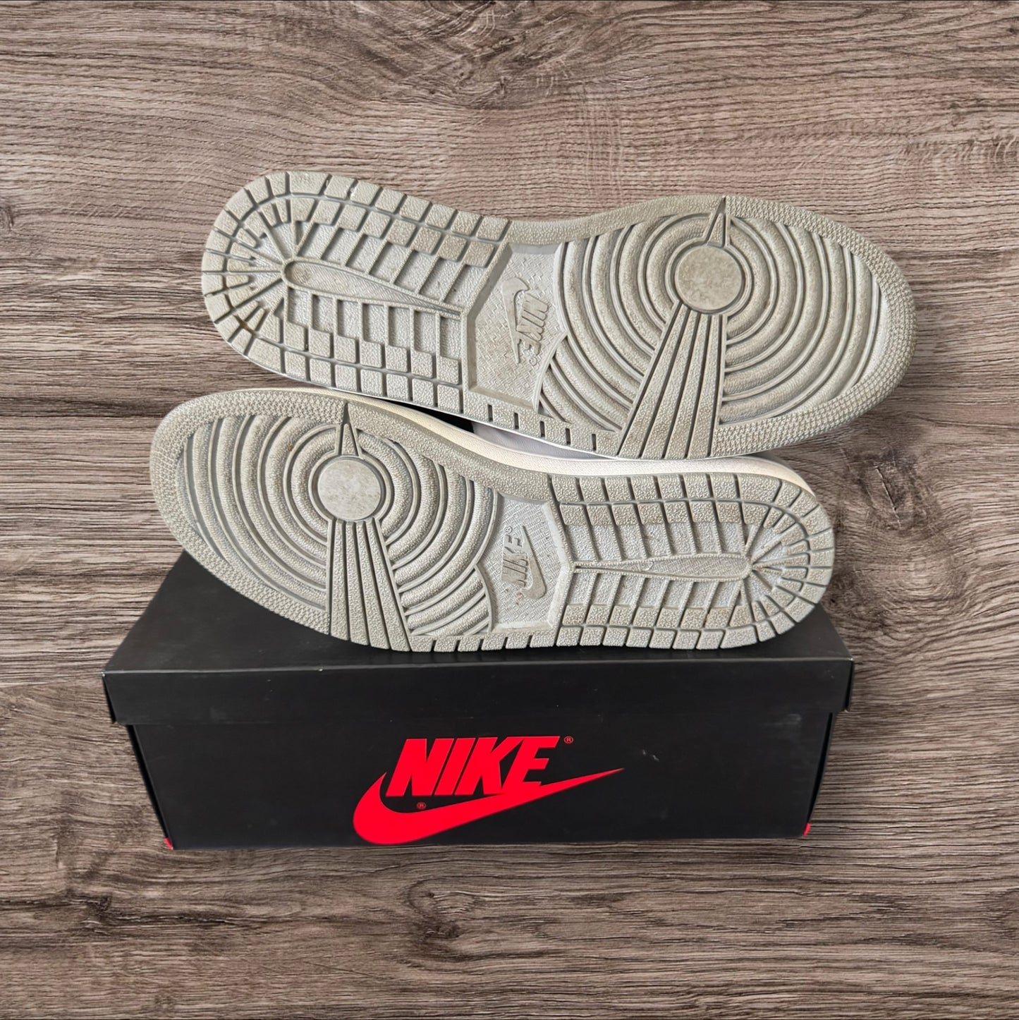 Jordan 1 Baron Size 9.5 (555088 104)