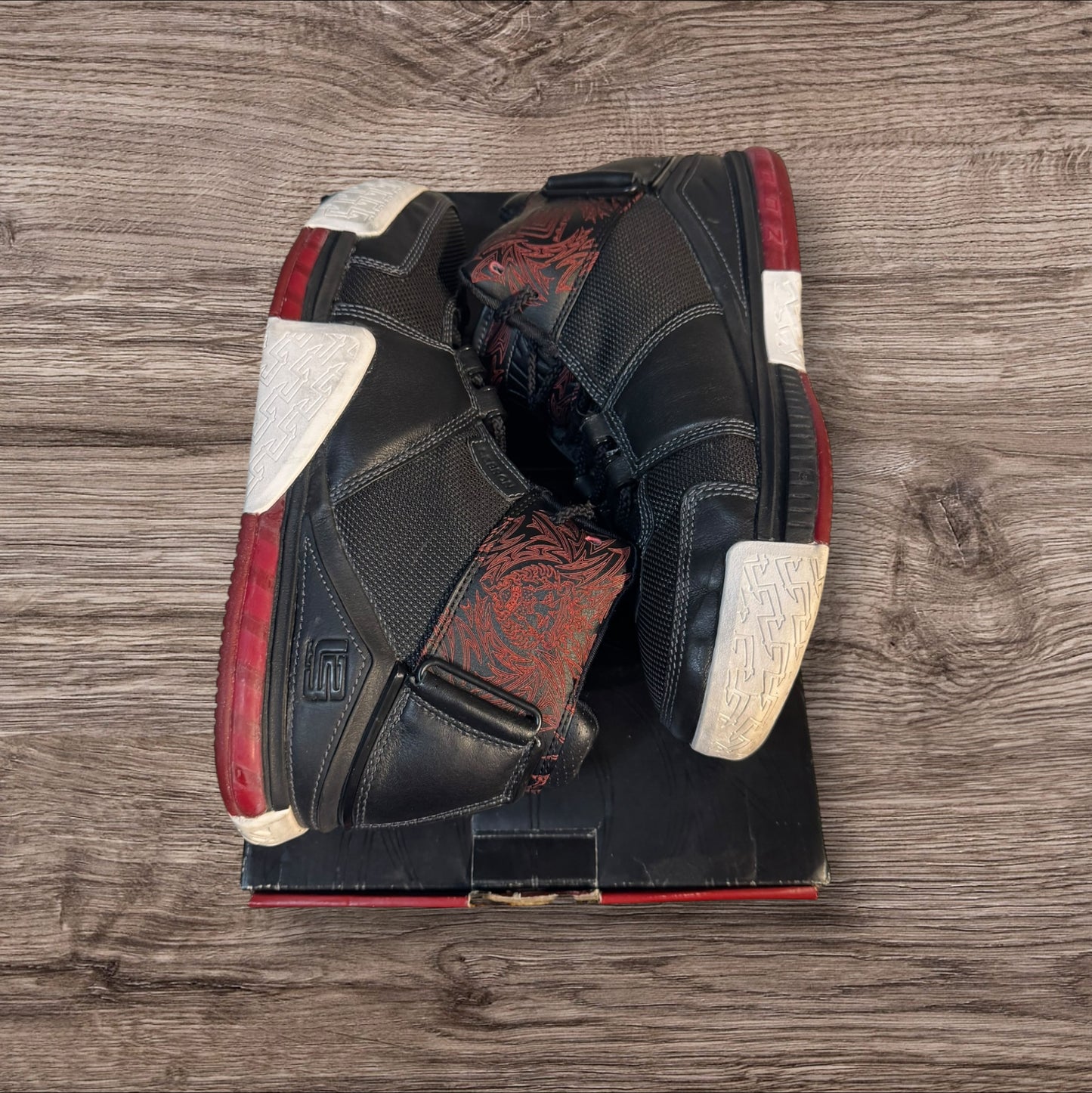 Nike Zoom Soldier II Black Crimson Size 9.5
