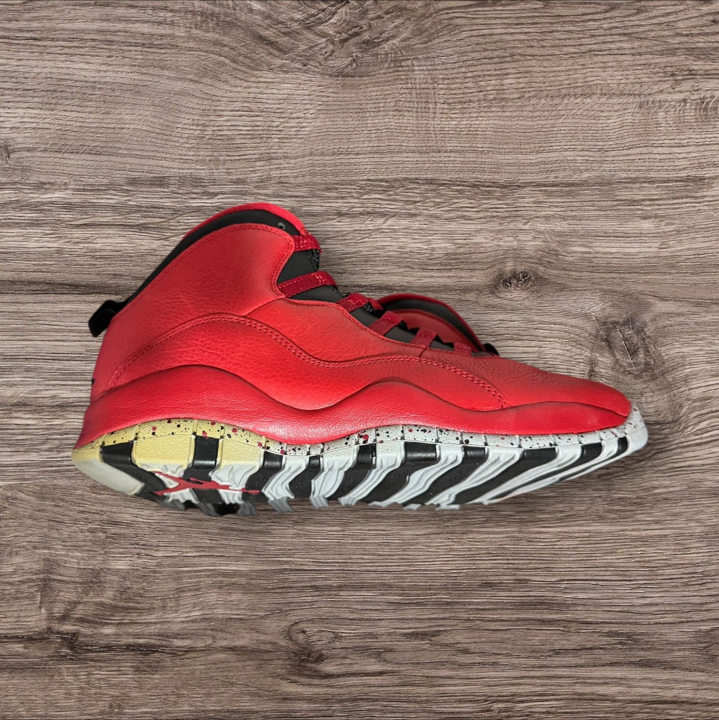 Jordan 10 Bulls Over Broadway Size 9 (No Box 705178-601)
