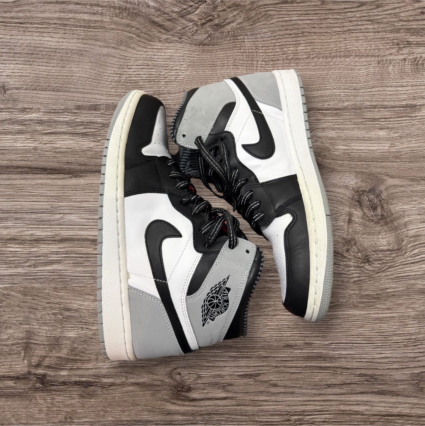 Jordan 1 Baron Size 9.5 (555088 104)