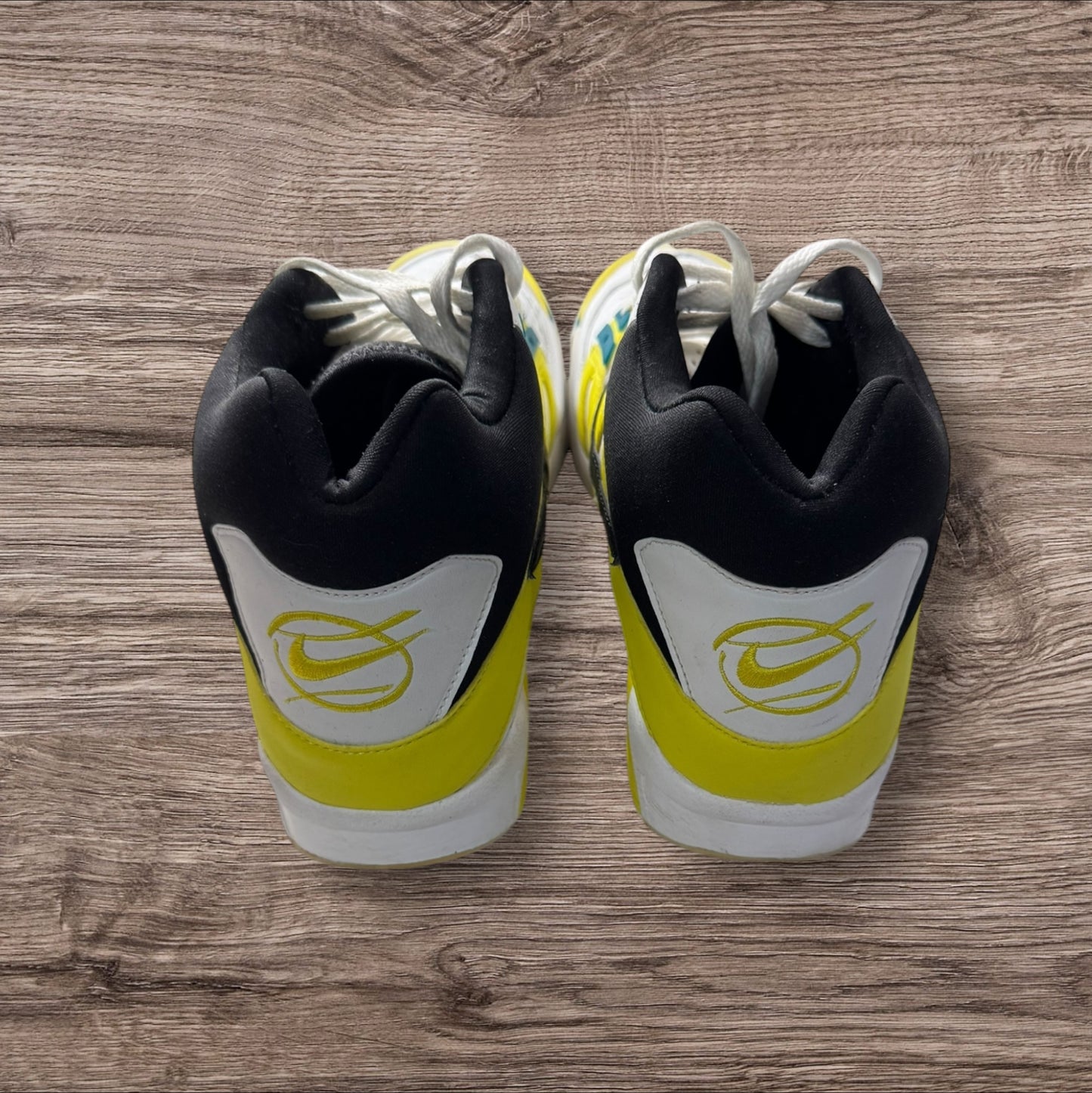 Nike Tech Challenge Agassi Size 9.5 (315956-102)