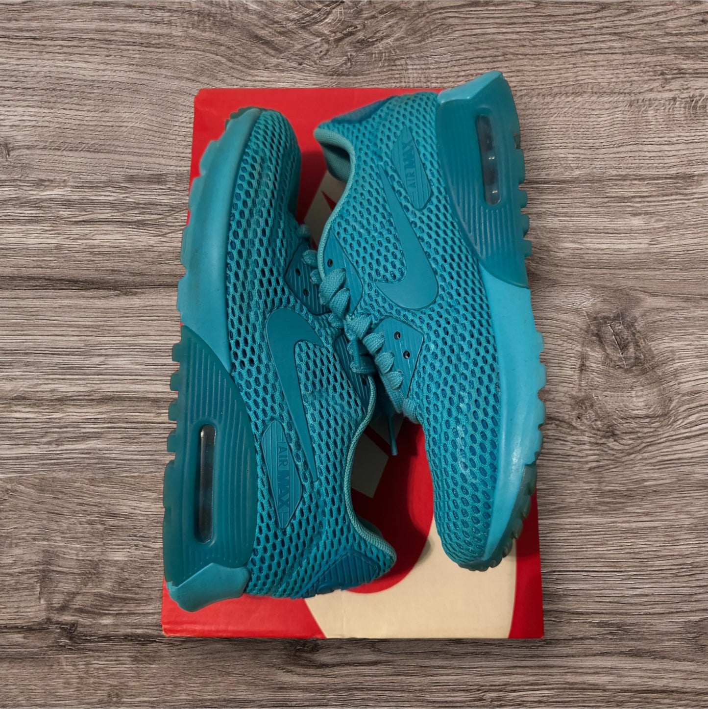 Woman Nike Air Max 90 Ultra Size 7 (725061 401)