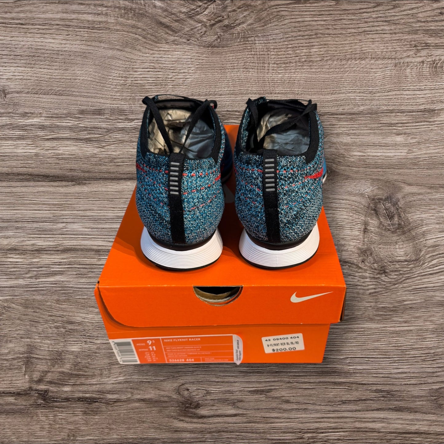 Nike Flyknit Racer Neo Size 9.5 (526628 404)
