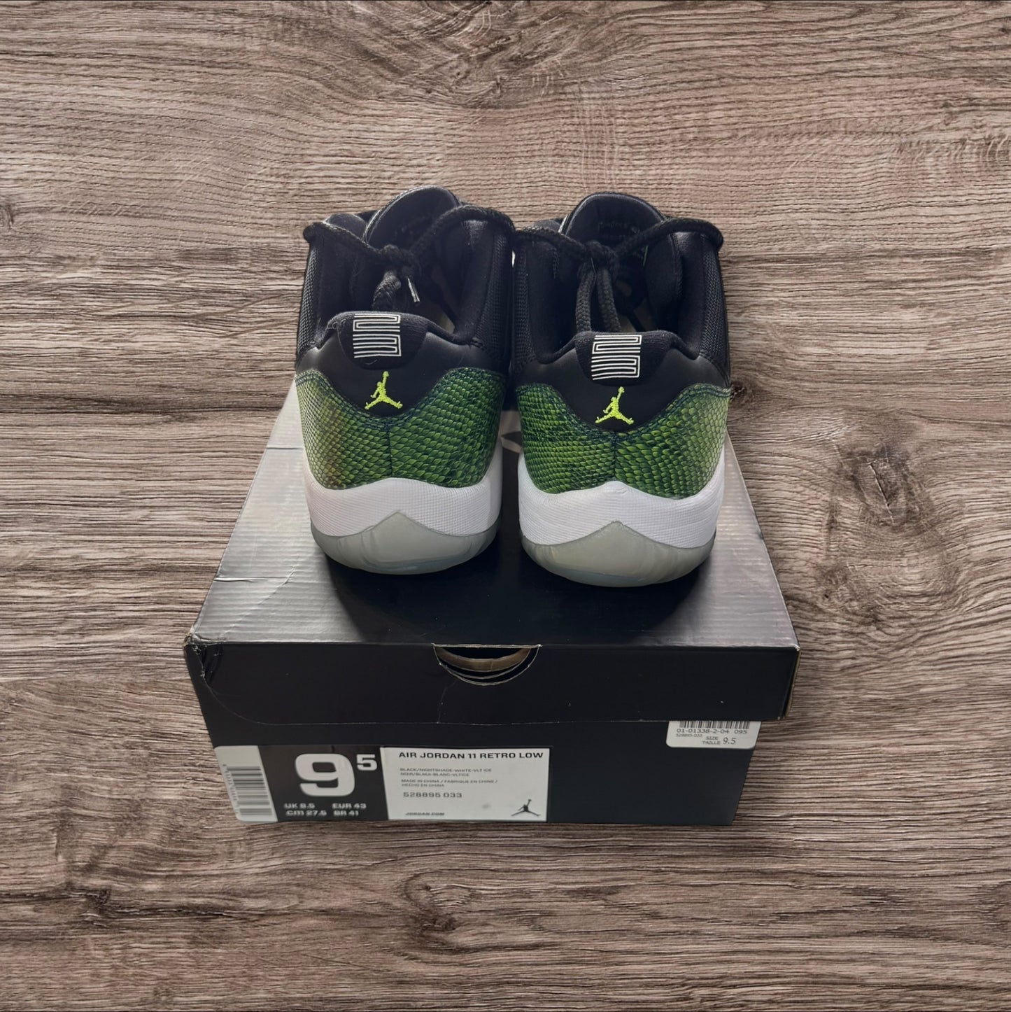 Jordan 11 Low Snakeskin Size 9.5 (528895 033)