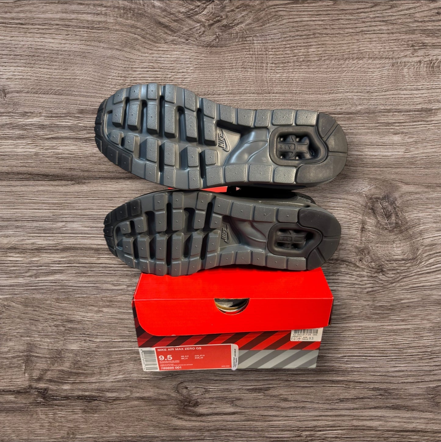 Nike Air Max Zero Black Grey Size 9.5 (789695 001)