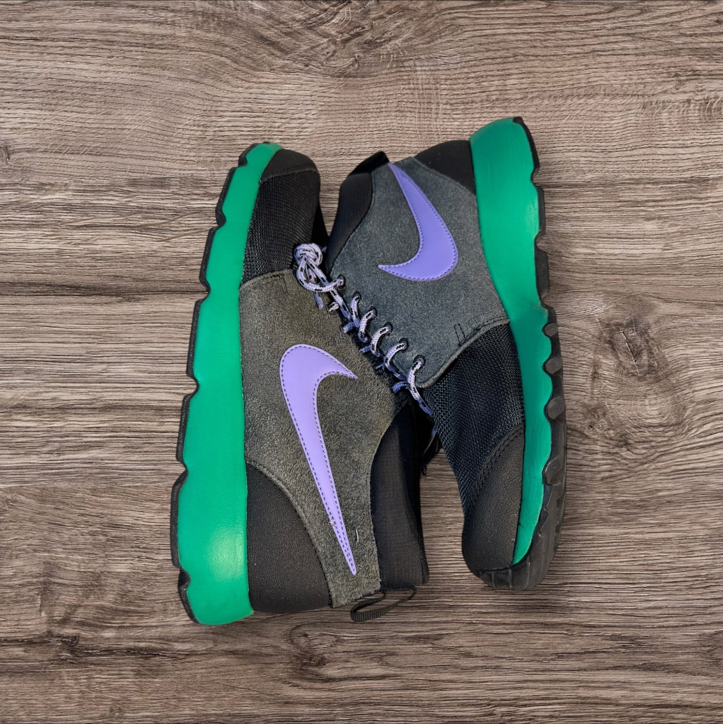 Nike Rosherun Trail Stadium Green Size 9 (537741 073)