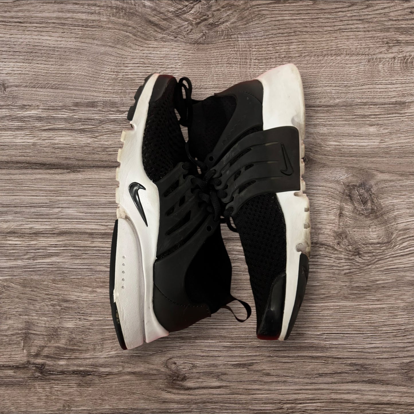 Woman Nike Presto Ultra Flyknit Size 7W (No Box 835738-001)