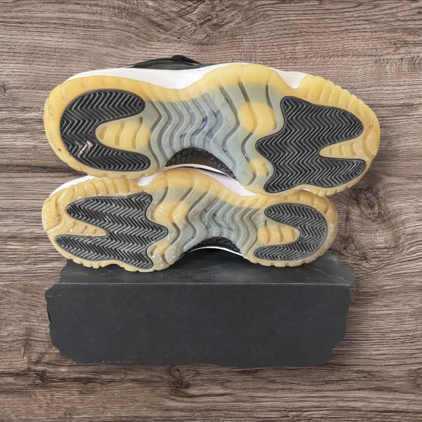 Jordan 11 Low Baron Size 10.5 (528895 010)