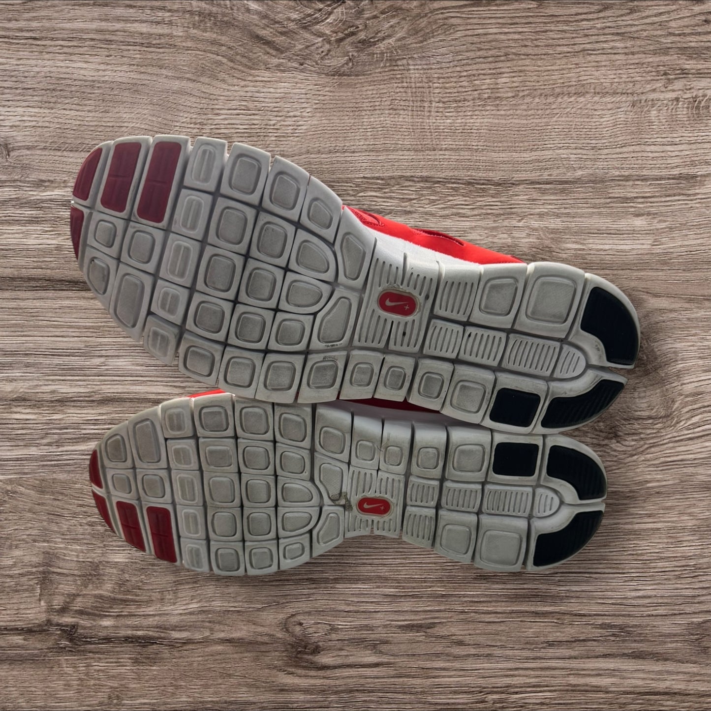 Nike Free Run 2 Challenge Red Size 9.5 (443815-610)