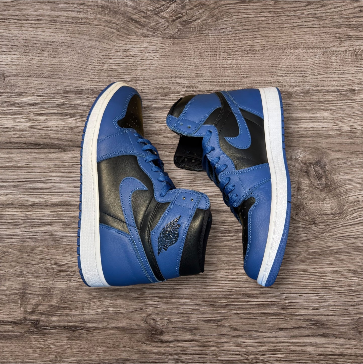 Jordan 1 Dark Marina Size 10.5 (555088-404)