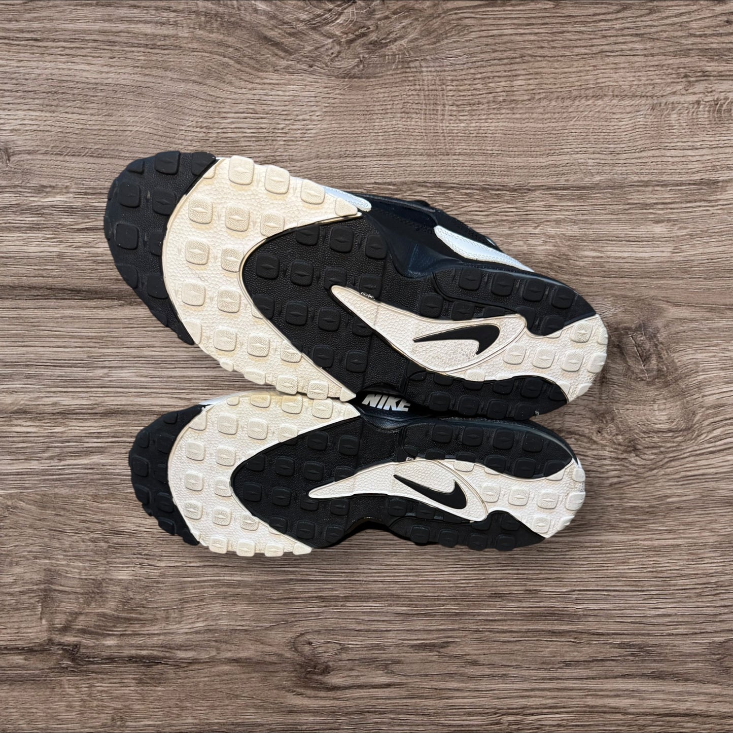 Nike Air Max Speed Turf Black Voltage Size 10.5 (525225 011)