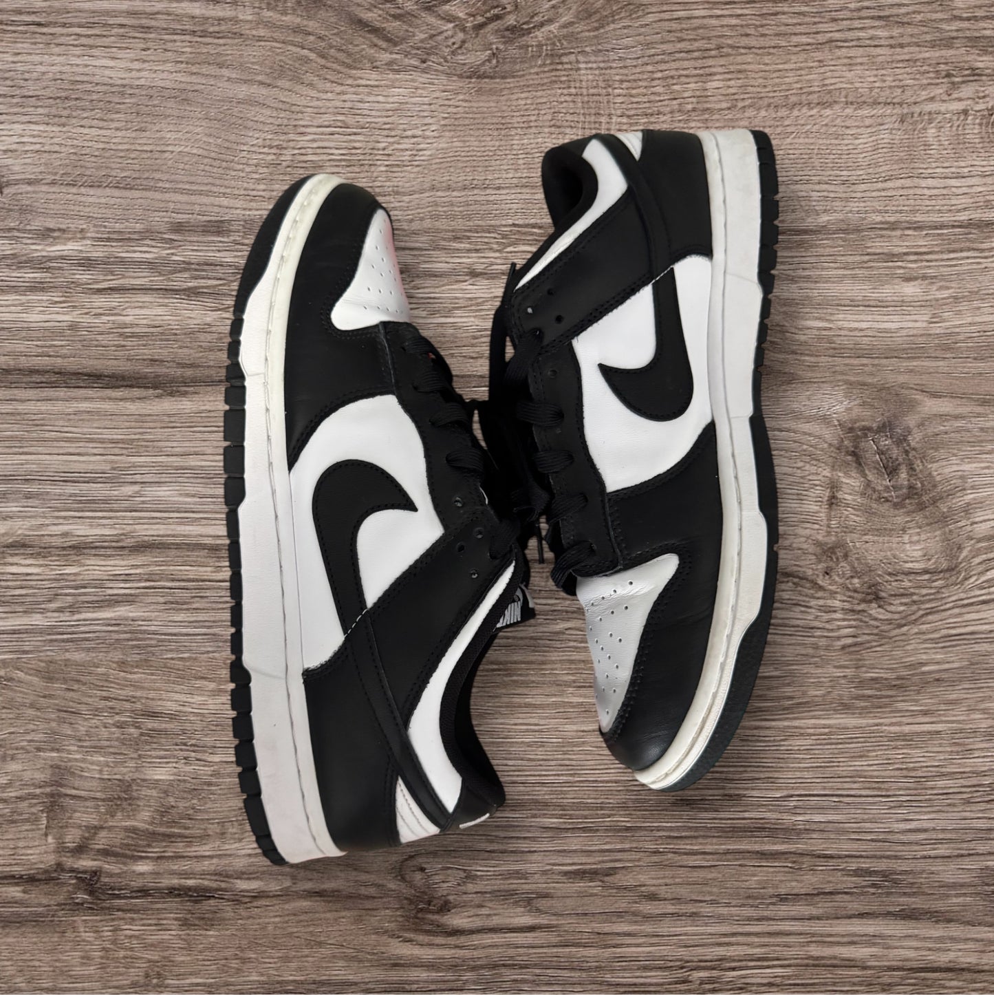 Nike Dunk Low Panda Size 10.5 (DD1391 100)