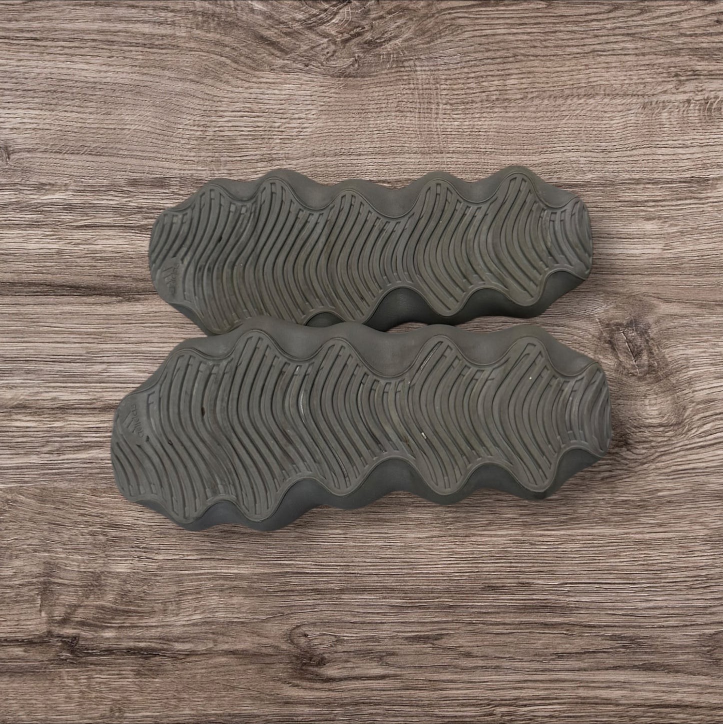 Adidas Yeezy 450 Stone Grey Size 11 (ID9446)