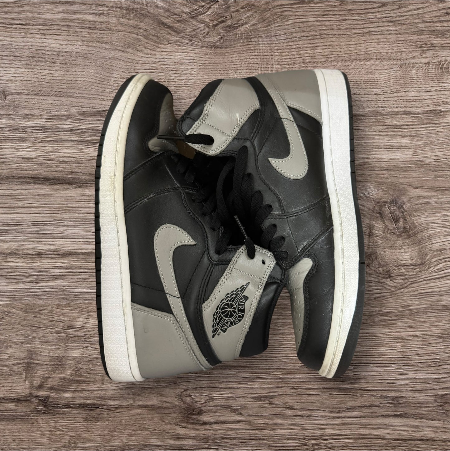 Jordan 1 Shadow Size 9 (555088 013)