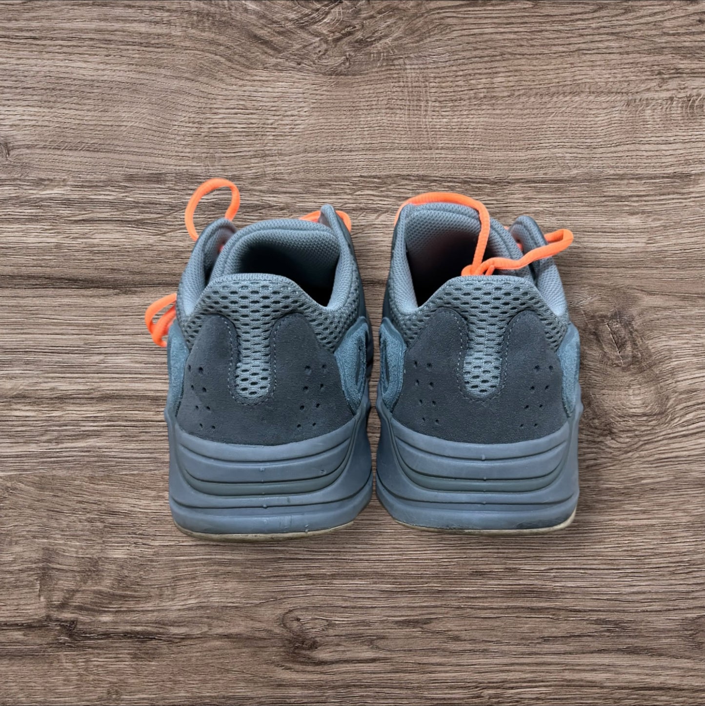 Adidas Yeezy 700 Teal Blue Size 12 (FW2499)