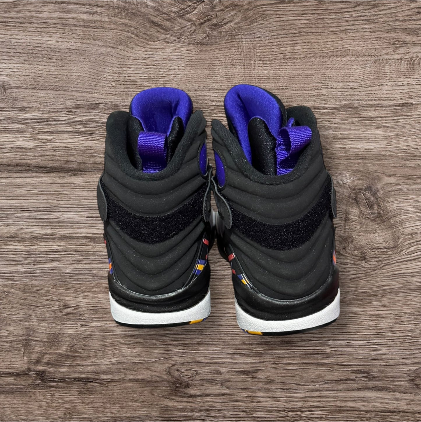 DS Jordan 8 3Peat Size 9 (305381 142)