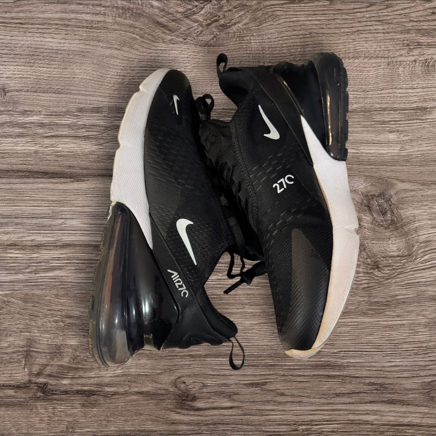 Nike Air Max 270 Black White Size 10.5 (AH8050 002)