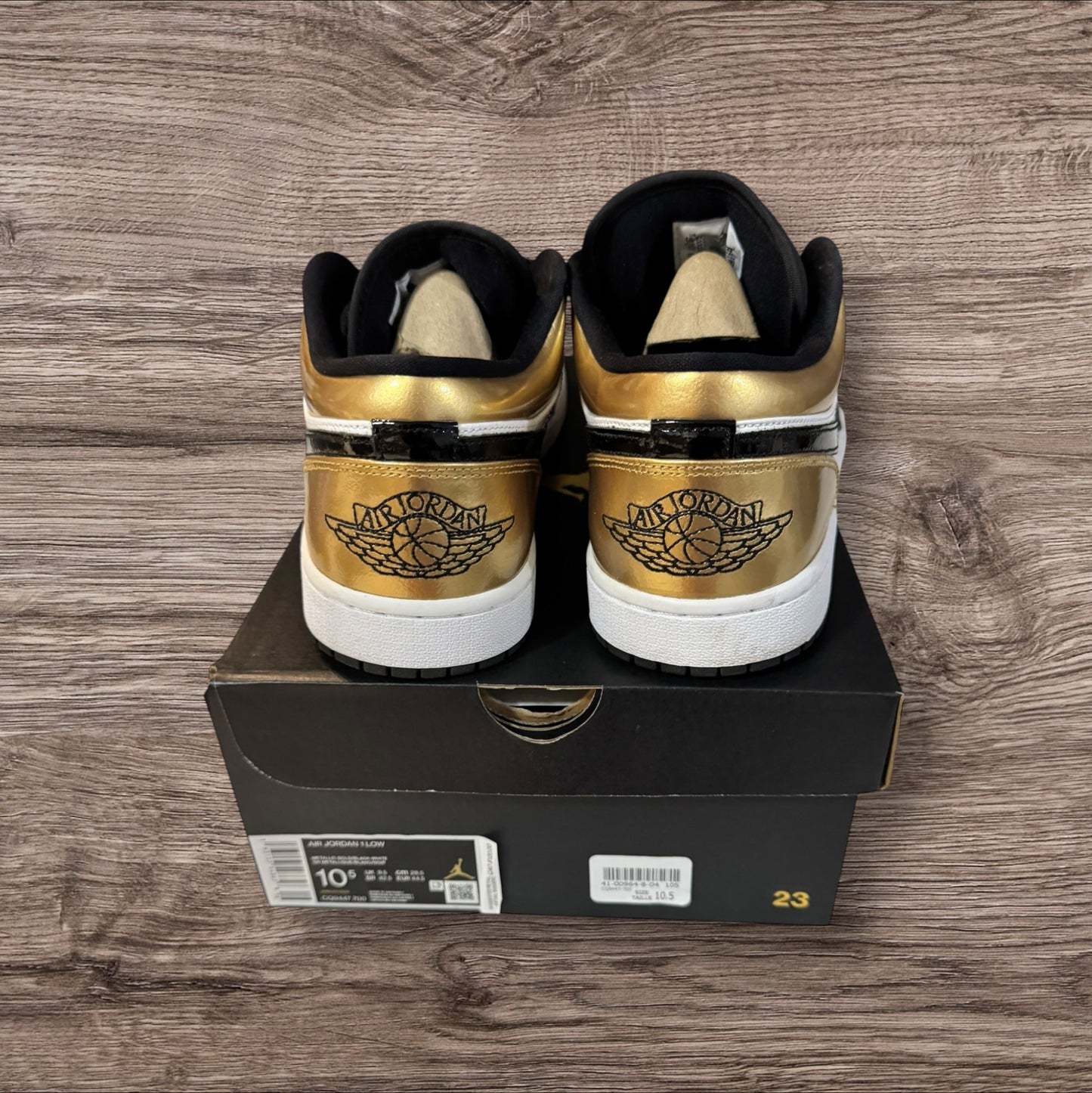 Jordan 1 Low Gold Toe Size 10.5 (CQ9447 700)