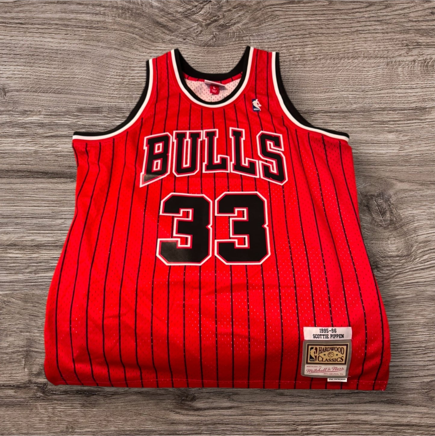 Mitchell & Ness Red Chicago Bulls Pin Stripe Scottie Pippen Jersey Size L
