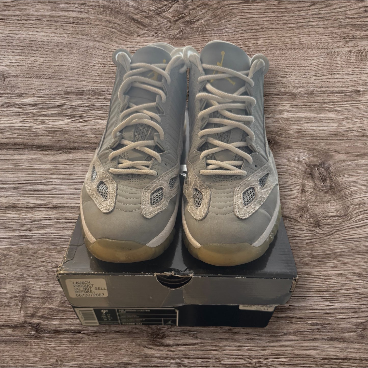 Jordan 11 Low IE Silver Zest Size 9.5 (306008 072)