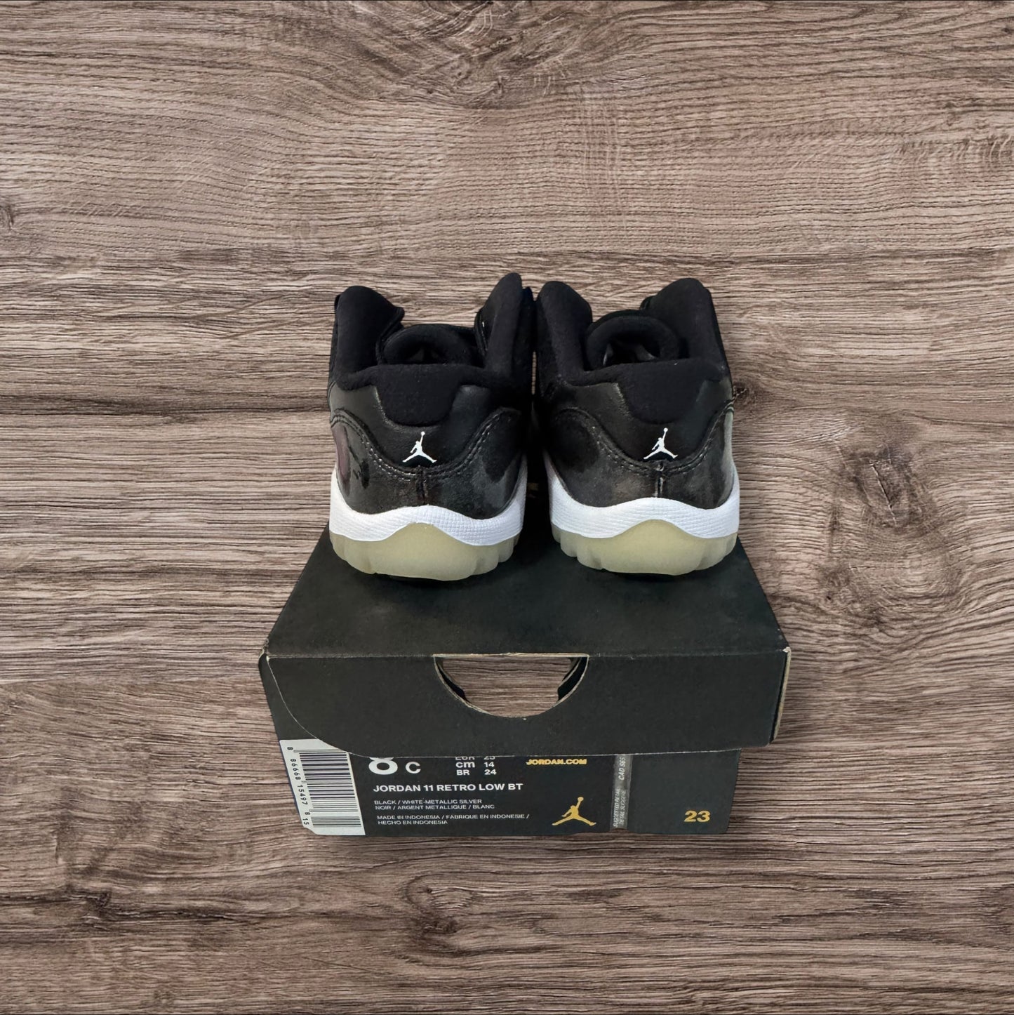 DS Infant Jordan 11 Low Metallic Silver Size 8c (505836 010)