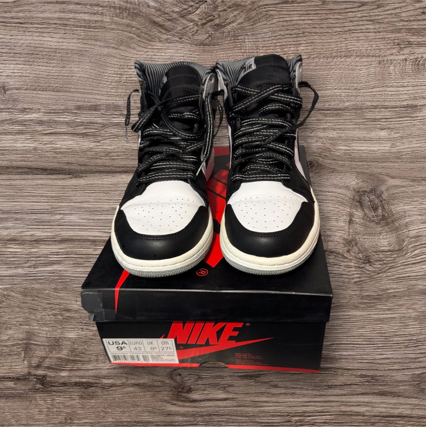 Jordan 1 Baron Size 9.5 (555088 104)
