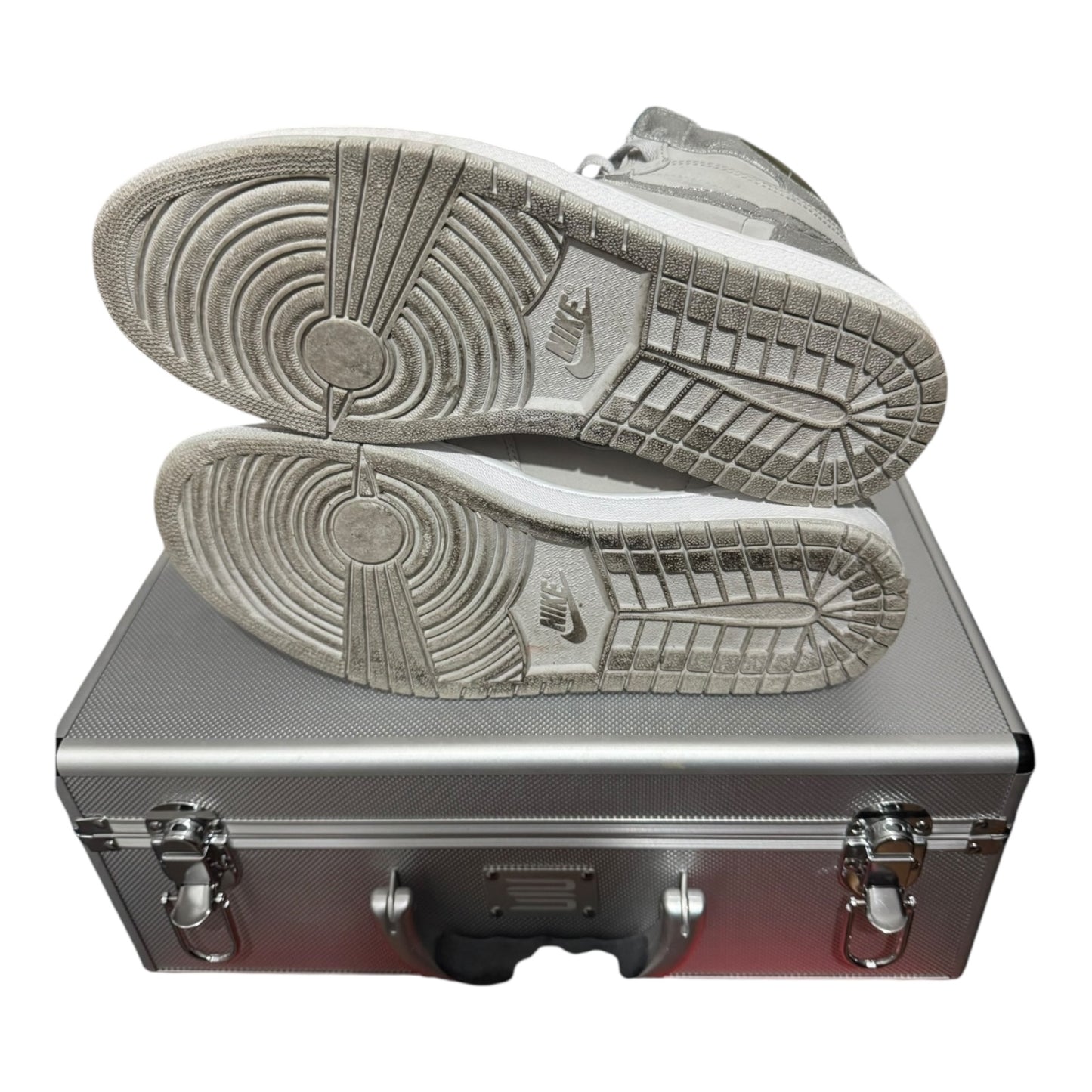 Jordan 1 Silver 30th Anniversary Size 10.5 (396009-001)