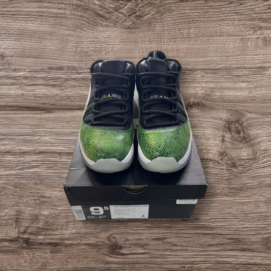 Jordan 11 Low Snakeskin Size 9.5 (528895 033)