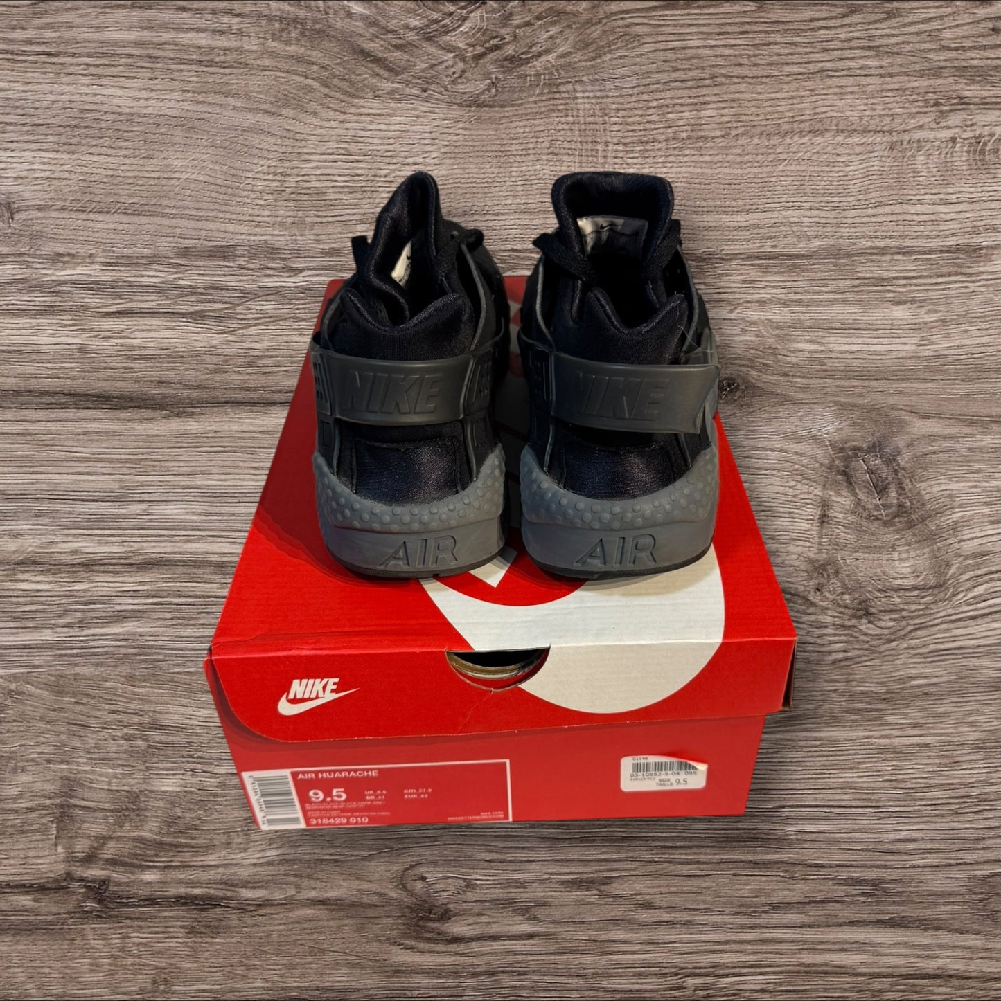 Nike Huarache Black Grey Size 9.5 (one strap broken 318429 010)