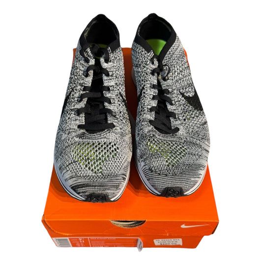 Nike Flyknit Racer Oreo Size 9.5 (526628 101)