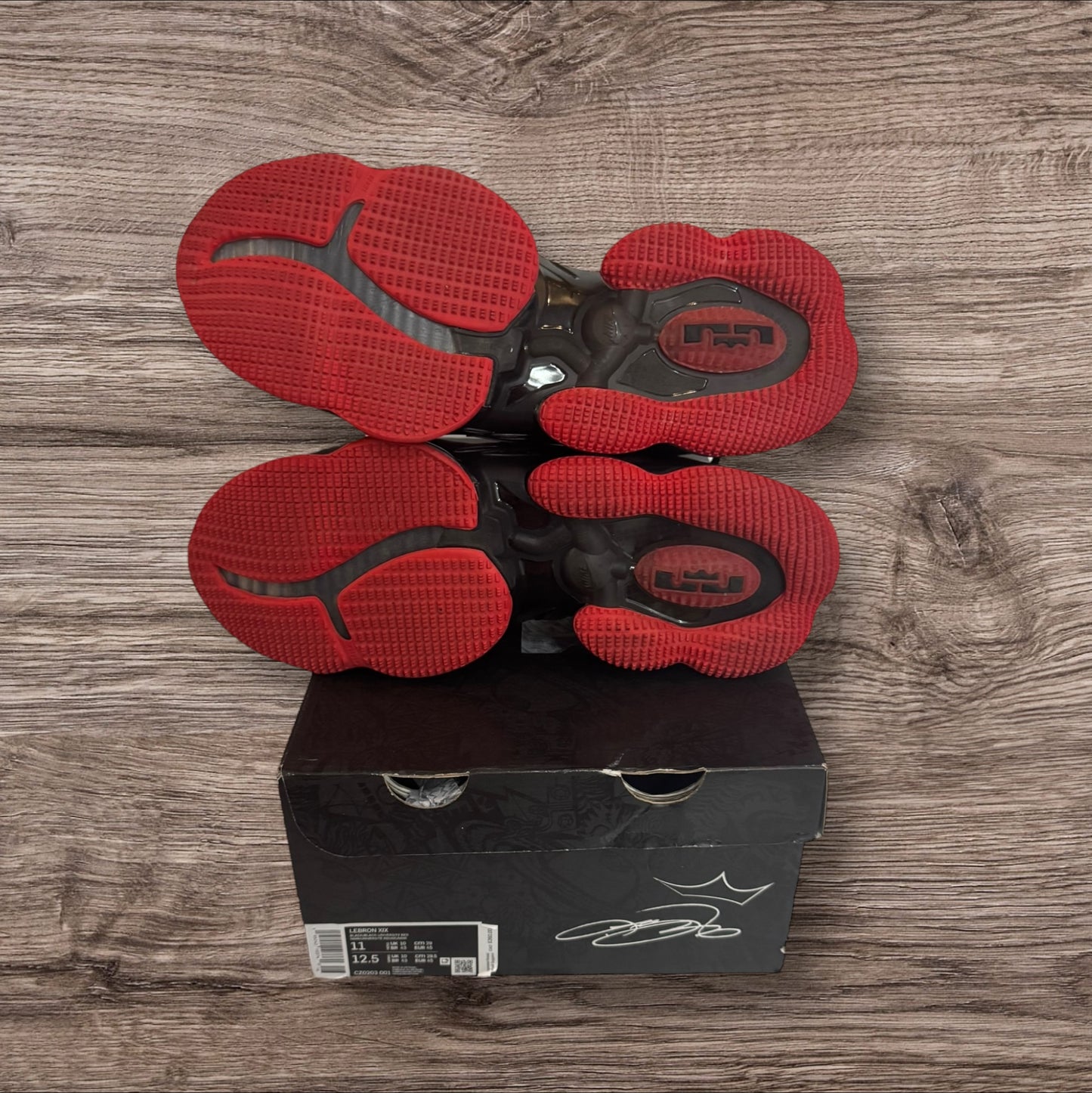 Nike LeBron 19 Bred Size 11 (CZ0203 001)
