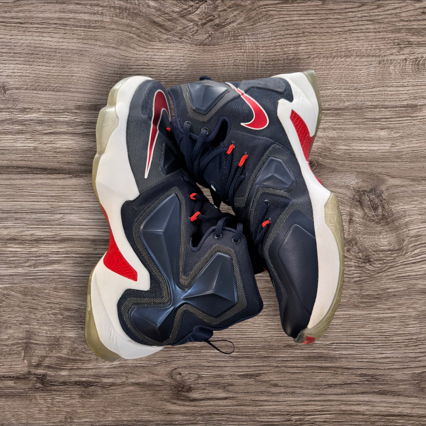 Nike LeBron 13 Midnight Navy Size 10.5 (807219-461)