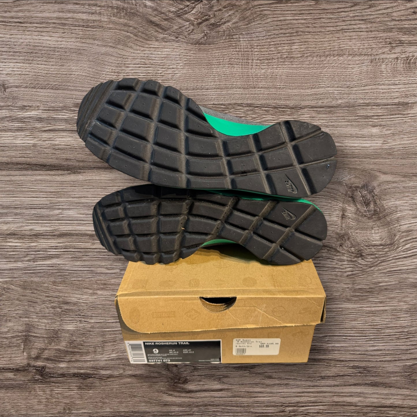 Nike Rosherun Trail Stadium Green Size 9 (537741 073)