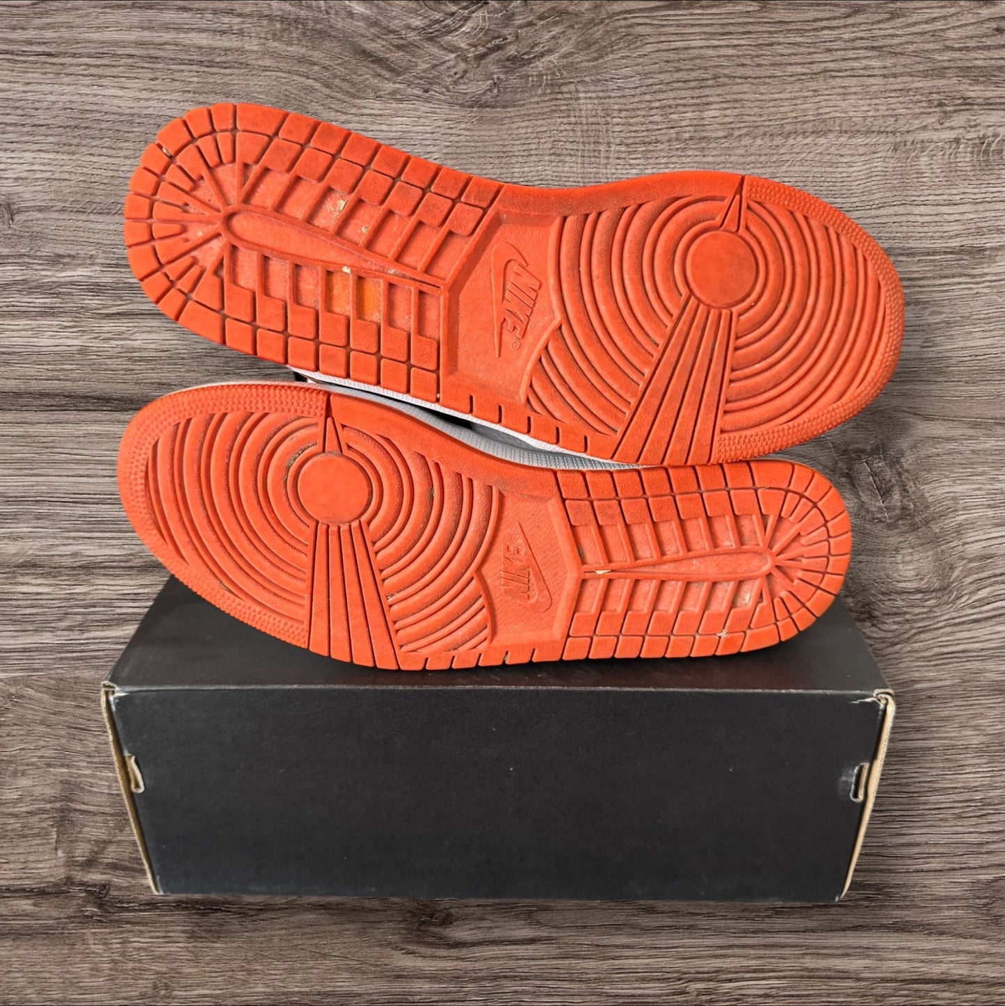 Jordan 1 Low Shattered Backboard Size 10.5 (553558 128)