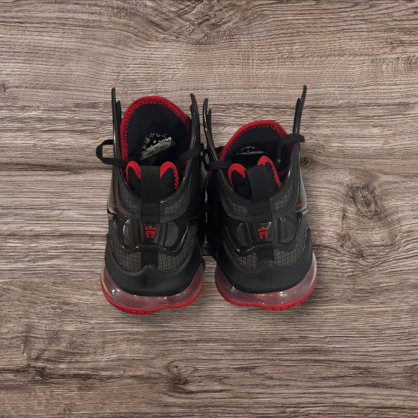 Nike LeBron 19 Bred Size 11 (CZ0203 001)