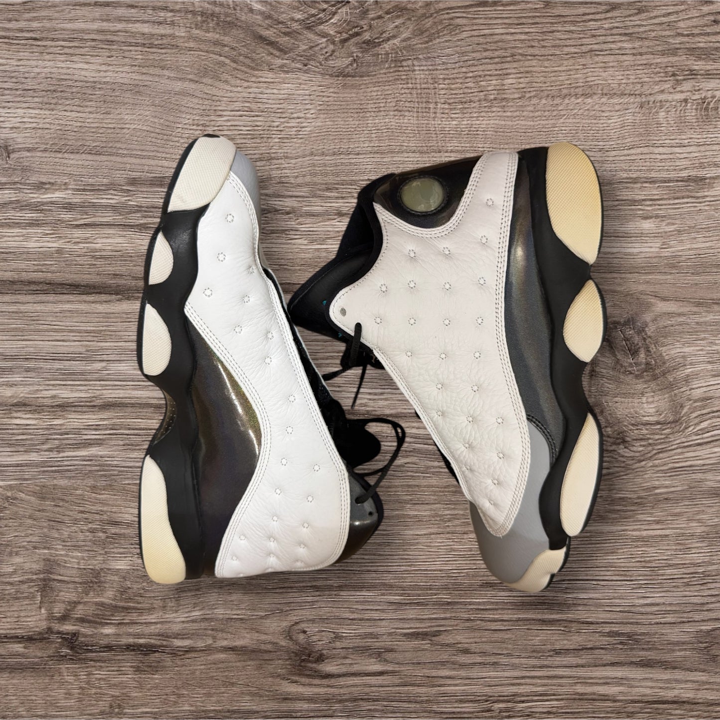 Jordan 13 Baron Size 9 ( No Box, Yellowing Toe & Heel 414571-115)