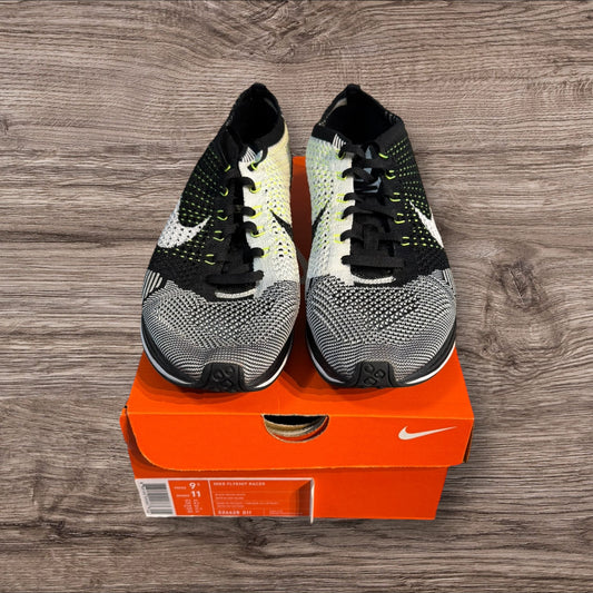 Nike Flyknit Racer Volt Size 9.5 (526628 011)