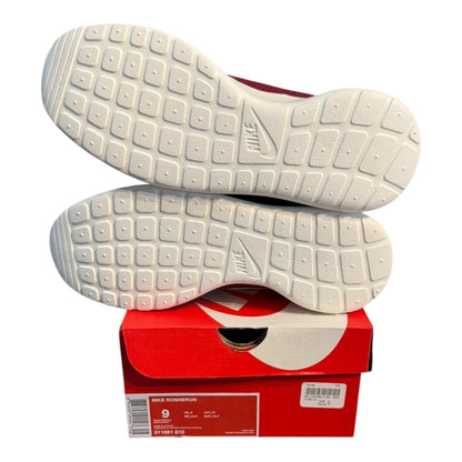 DS Nike Rosherun Burgundy Size 9 (511881 610)