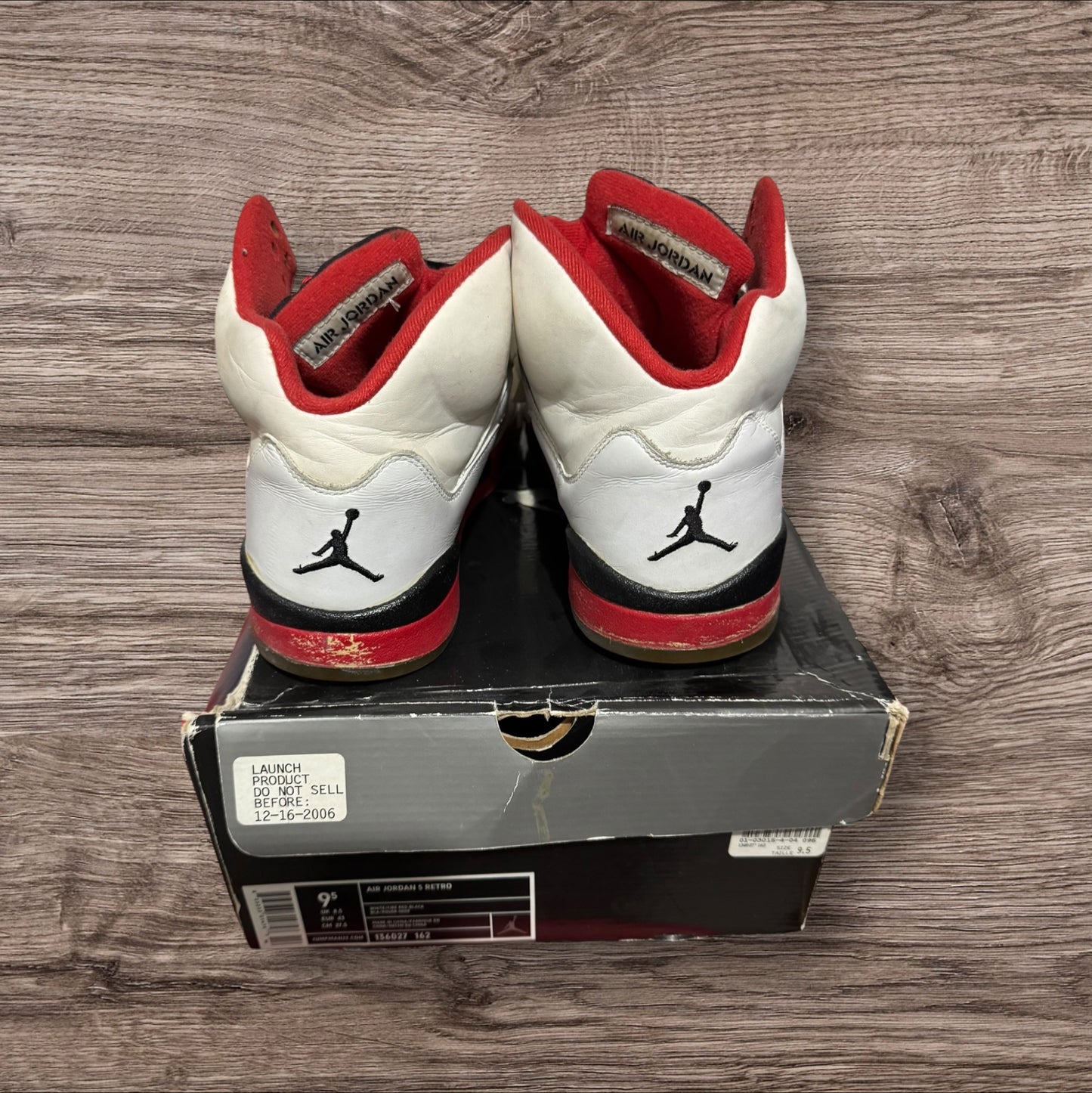 Jordan 5 Fire Red (2006) Size 9.5 (136027 162)