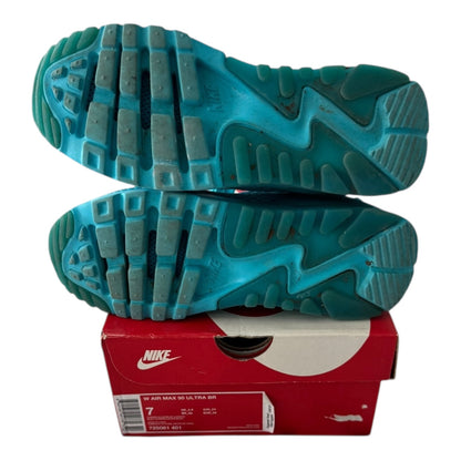 Woman Nike Air Max 90 Ultra Size 7 (725061 401)