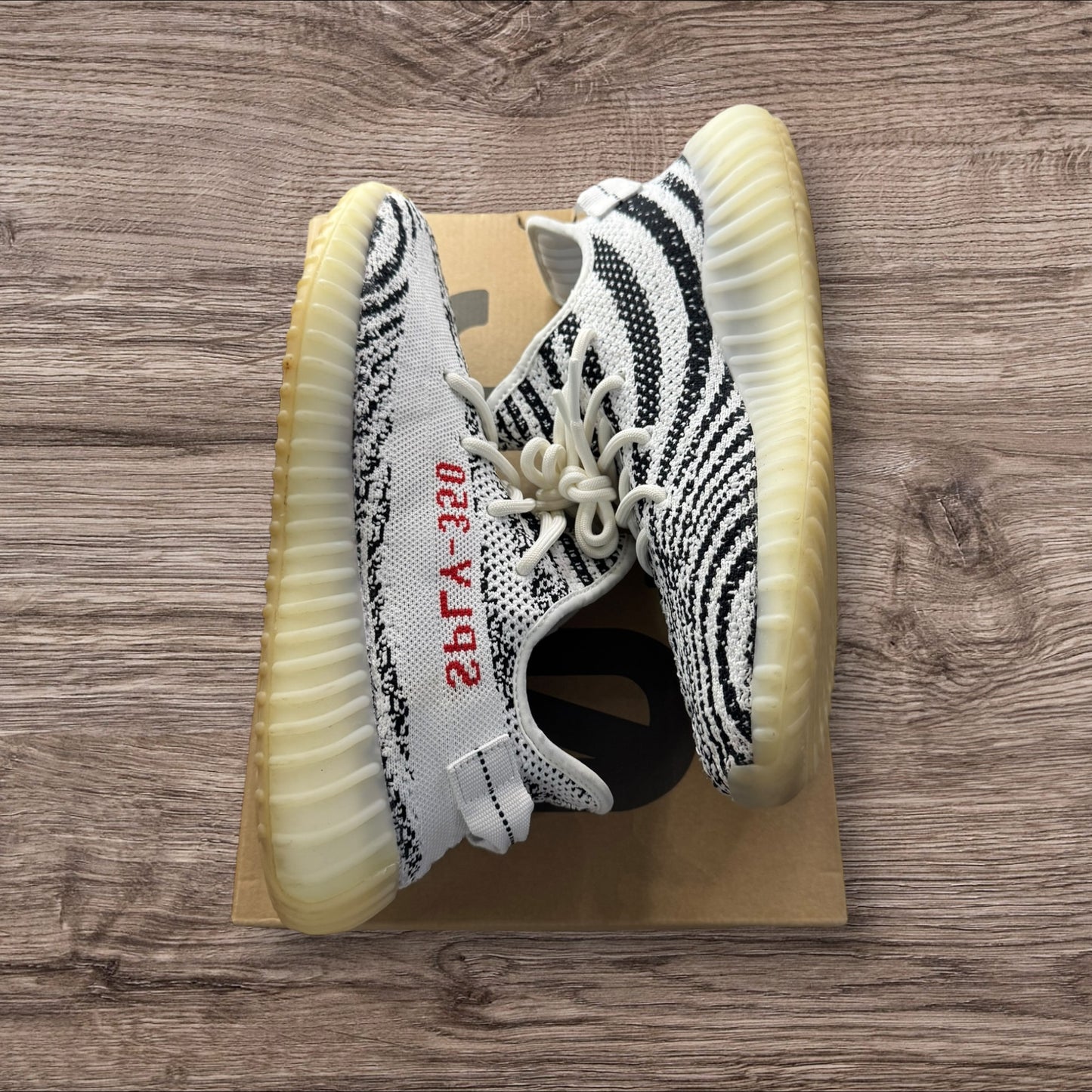 Adidas Yeezy 350 V2 Zebra Size 9.5 (CP9654)