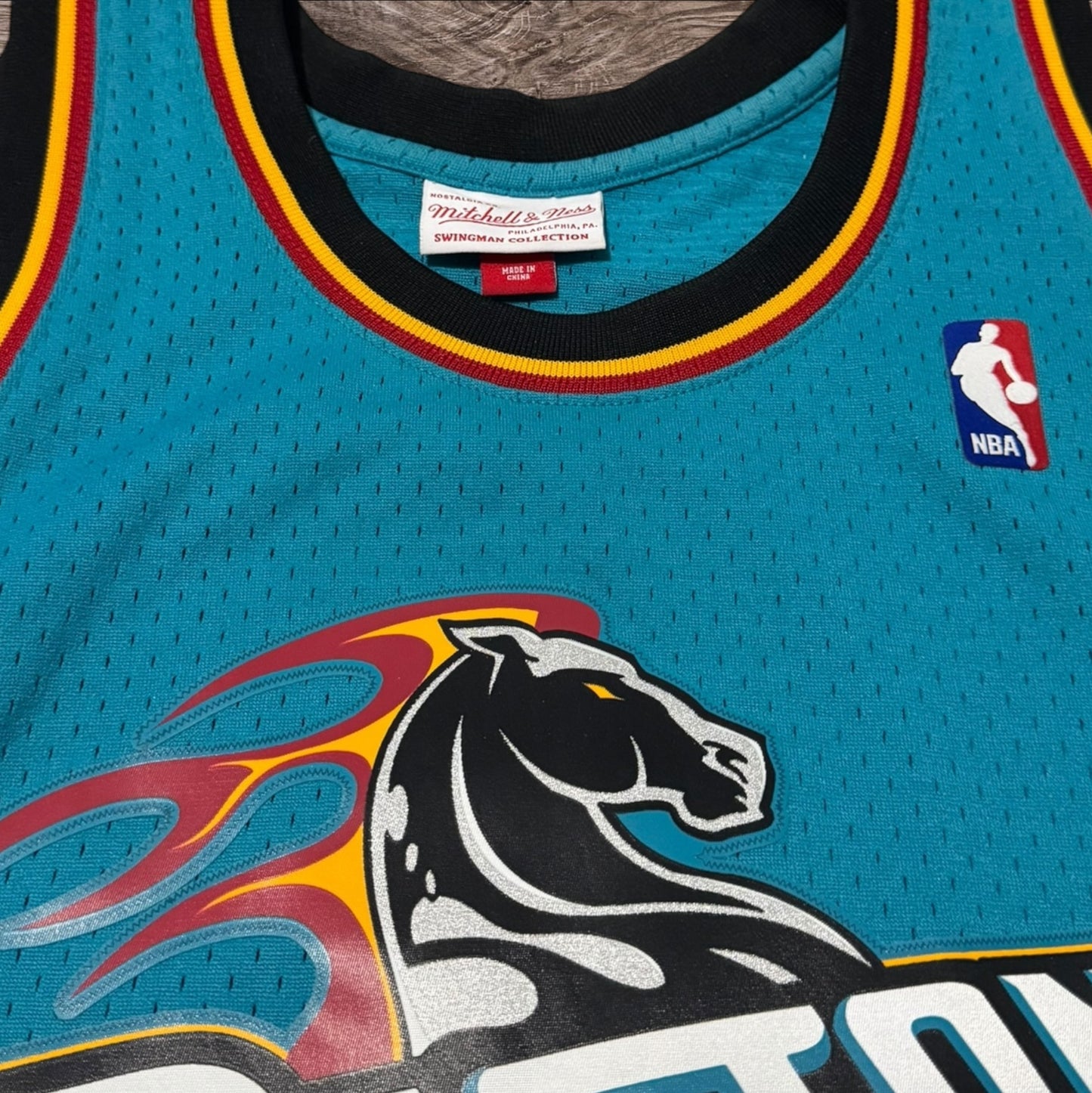 Michell & Ness Detroit Pistons Grant Hill Jersey Size Large