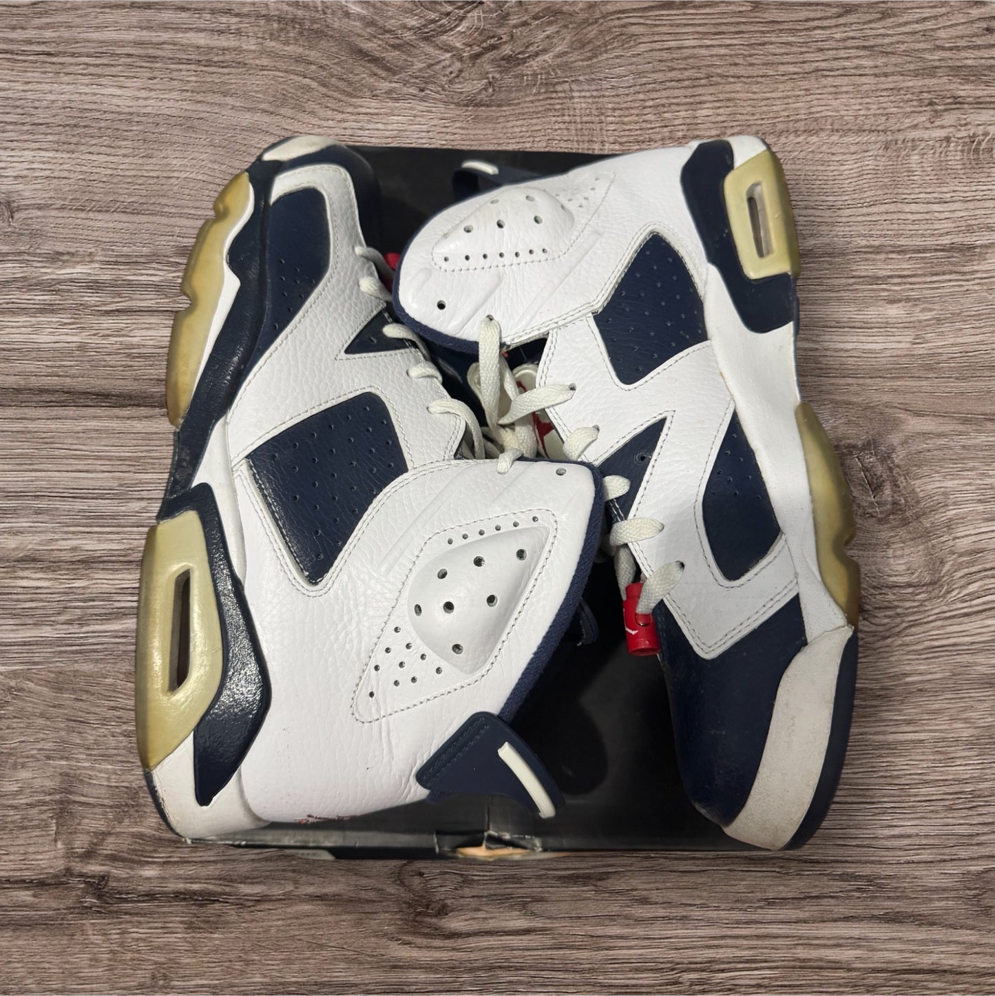 Jordan 6 Olympic (2012) Size 10.5 (384664 130)