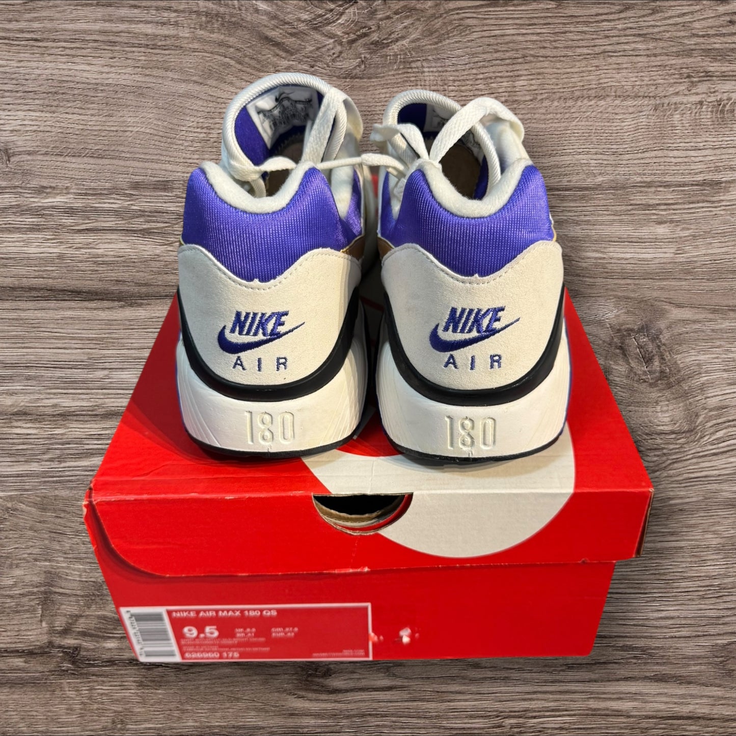 Nike Air max 180 Concord Size 9.5 (626960 175)