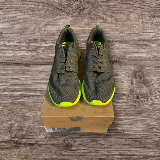 Nike Rosherun Volt Size Size 9 (511881 307)