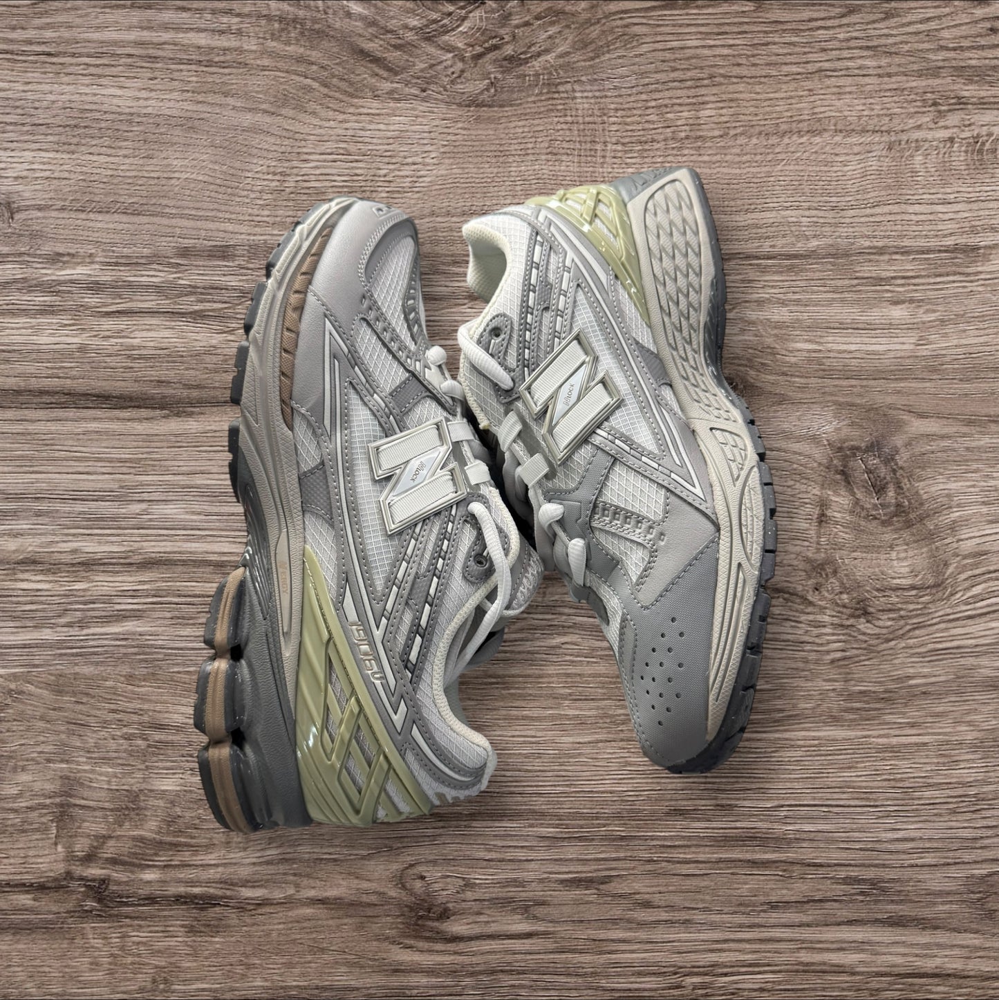 New Balance 1906N Grey Size 9 (M1906NB)