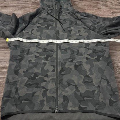 Nike Camo Tech Fleece Size XL
